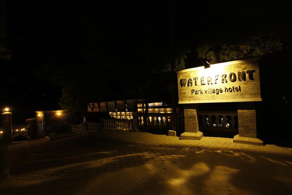 วอเตอร์ฟรอนต์ รีสอร์ต บาย เคจีเอช กรุ๊ป Hotel โพคารา ภายนอก รูปภาพ