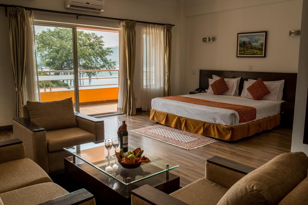 วอเตอร์ฟรอนต์ รีสอร์ต บาย เคจีเอช กรุ๊ป Hotel โพคารา ภายนอก รูปภาพ